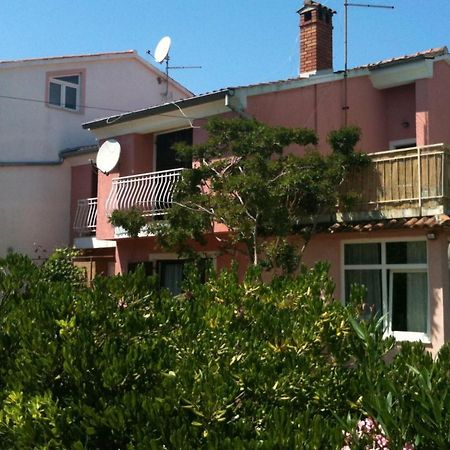 Olive Tree Apartments Ровин Екстериор снимка